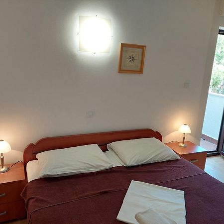 Pansion Klaudija Bed & Breakfast Crikvenica Exterior photo